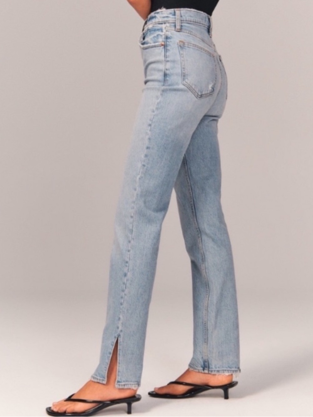 Abercrombie & Fitch The '90s Straight Ultra High Rise Jeans Side Slit Size 29/8